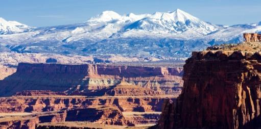 Sarà il punto d appoggio per svariate escursioni: da Dead Horse Point State Park a Canyonlands National Park, che si estende per centinaia di chilometri e include le cime delle rocce rosse, i pendii