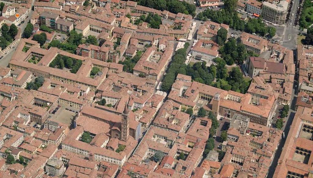 Edificio con resti romanici 130 LOCALIZZAZIONE Denominazione: EDIFICIO CON RESTI ROMANICI Localizzazione: Largo Panizza ang.