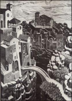 Ma Escher continua ad essere suggestionato da Alfedena perché schizza anche un altro panorama che questa volta si allarga alle montagne e include il vicino abitato di Scontrone.