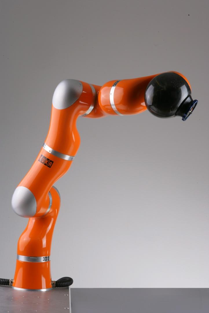 Alcuni robot industriali Introduzione alla Robotica 44/60 Robot KUKA Lightweight Struttura a sette assi,