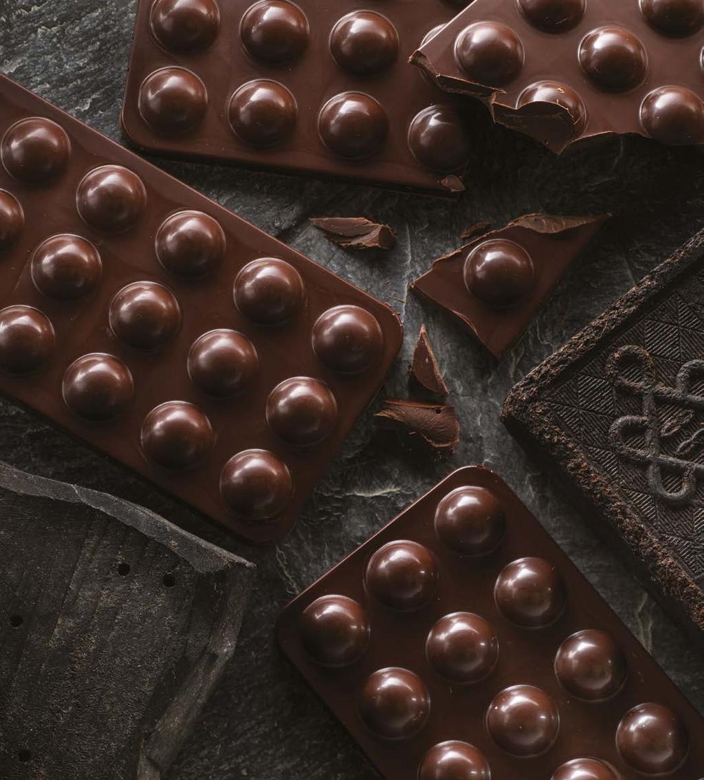 6 LE TAVOLETTE Sono una delle forme classiche e più vendute di prodotto al cioccolato. Alcune tavolette, industriali, fanno parte della storia e del vissuto di ognuno di noi.
