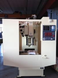 : MC 6VA Cnc: OKUMA OSP502 OM Anno: 1991 Tavola mm. : 1500x630 Corse X,Y,Z mm.