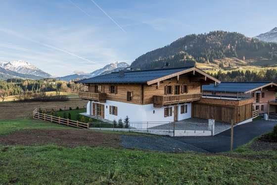 Shortcut "Fieberbrunn's high class Chalet " : una straordinarie proprietà situata in un plateu tra le Alpi di Kitzbuehel, a Fieberbrunn.
