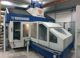 continua 22000 rpm 26 Kw, corse 1750 x 1400 x 600 mm, tavola girevole continua 1200 x 1000 mm, 60 utensili, anno 2004 5 axes milling machine FPT mod. STINGER CNC HEIDENHAIN 530, continuous aut.