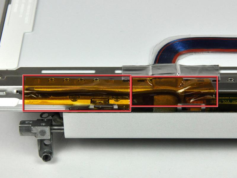 Passo 27 Anteriore cornice dello schermo Se necessario, rimuovere i pezzi di nastro