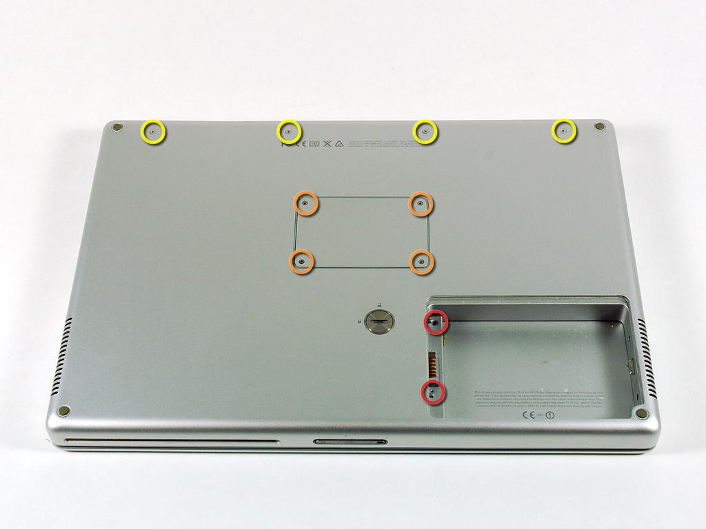 Passo 2 Maiuscolo Rimuovere i seguenti 10 viti: Due tre millimetri Phillips nel vano batterie, su entrambi i lati