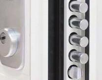 Serrature Il sistema Negrelli Doors è stato progettato per offrire la possibilità di scegliere all interno di un ampia gamma di serrature di sicurezza da montante.
