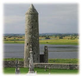 Intera giornata a Kilkenny La meravigliosa cittadina di Kilkenny conserva un fascino antico di grande suggestione: affacciata sul fiume Nore, con le sue stradine medievali, i vicoli stretti e l