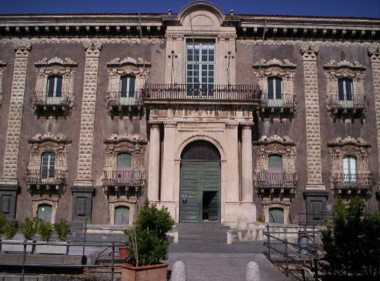 Sciuti (Madonna dei Bambini) Monastero dei Benedettini, Piazza Dante Officine Culturali aderirà con le visite guidate che avranno luogo presso il