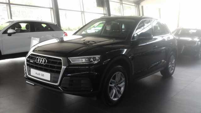 Audi Q5 2.0 TDI 190 CV quattro S tronic Business Q5 2ª serie Immatricolazione: 4/ 2017 KM: 1 Carrozzeria: Fuoristrada Cilindrata: 1968 Prezzo: 48.