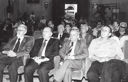 Da sinistra, in prima fila, il Generale Giuseppe La Bua, primo presidente della Juvenilia, gli altri due presidenti