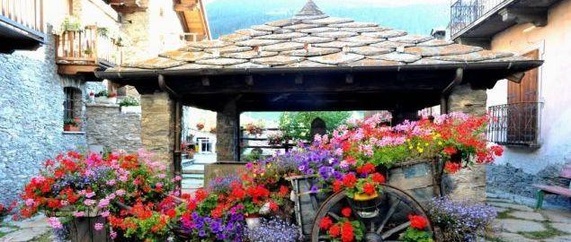 Incontro con le guide trekking e partenza in direzione del Colle del Gran San Bernardo, la porta d'ingresso della Via Francigena in Valle d Aosta. Dopo una visita all Ospizio (X sec.