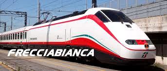 frecciabianca La Frecciabianca (F B) è un treno elettrico ad alta velocità (A V) Va a 210 Km/h di media, ma, come avete già visto, l'etr 460 Rivarossi-Eurostar e l'etr 460 Frecciabianca-Eurostar