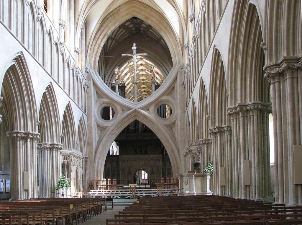 Cattedrale di Wells L'arco a forbice della cattedrale di Wells Nel punto di innesto del transetto l arco trionfale che