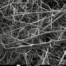 Per il nuovo filtro vengono impiegate microfibre in borosilicato unite a fibre in poliestere mediante fusione a caldo.