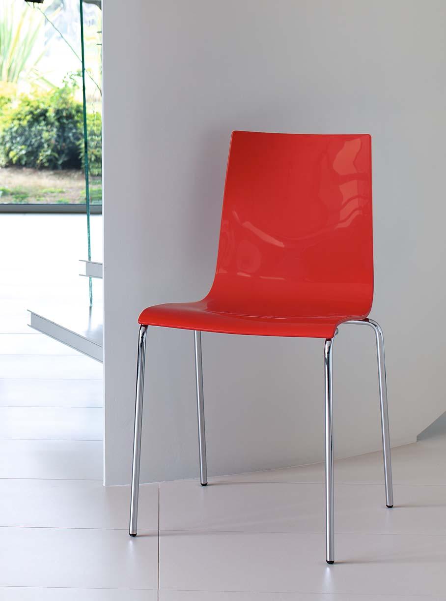 T S Q Passepartout Sedia con struttura in acciaio cromato o laccato. Scocca in Restylon, legno o rivestita. - Chair with structure in steel chrome or laquered. Shell in Restylon, wood or upholstered.