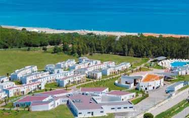 Sibari Green Village è un Villaggio 4 stelle, con tutti gli standard Bluserena, congiunto all ampia spiaggia da un suggestivo bosco di pini ed eucalipti.