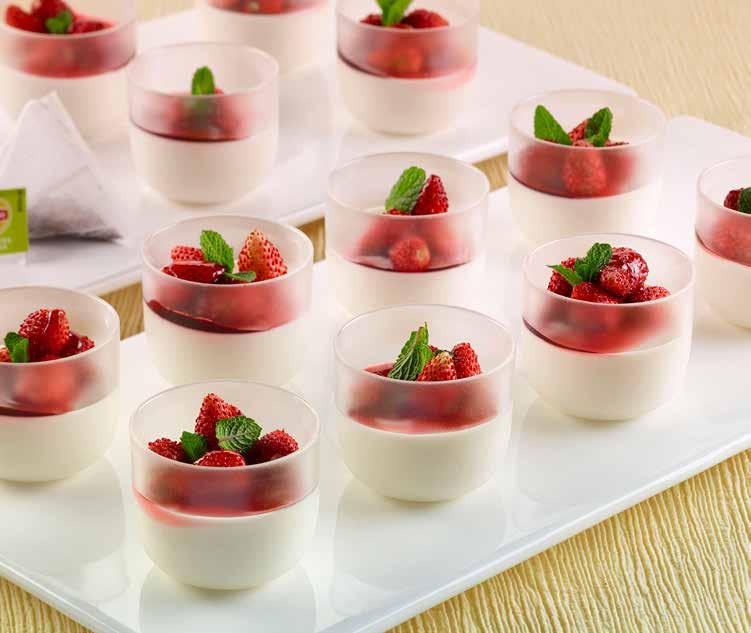 Panna Cotta al tè verde, con fragoline e menta La nota fresca del Green Tea Sencha Lipton, la soffice bontà della Panna Cotta e il profumo intenso delle fragole di bosco si incontrano in un delizioso