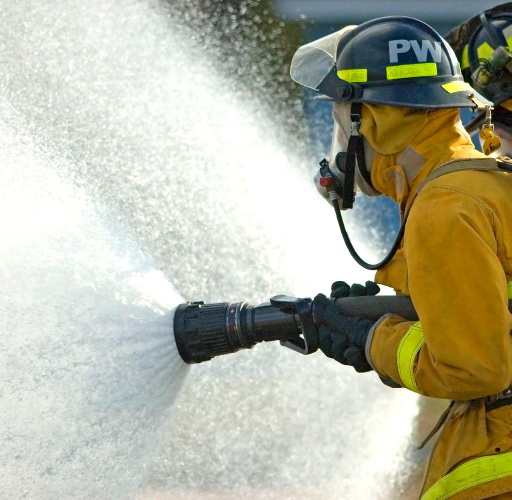 Sezione 5 della SDS Misure antincendio I PUNTI CHIAVE La sezione 5 fornisce informazioni su: le misure antincendio da applicare in caso di incendio che coinvolge la sostanza chimica; i possibili