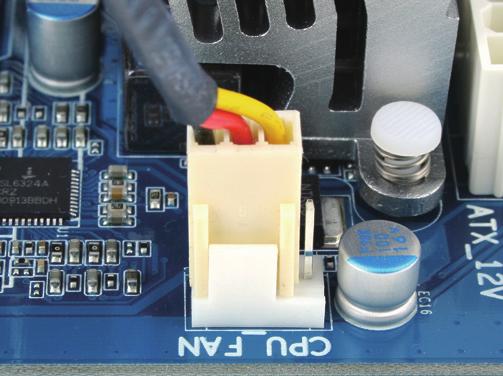 (Fare riferimento al manuale del dissipatore di calore CPU per istruzioni su come installare il dissipatore.