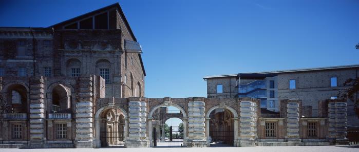 org I vostri eventi al Castello di Rivoli Museo d Arte Contemporanea La bellezza e la monumentalità del luogo, insieme alla varietà degli spazi architettonici, costituiscono un esclusiva cornice per