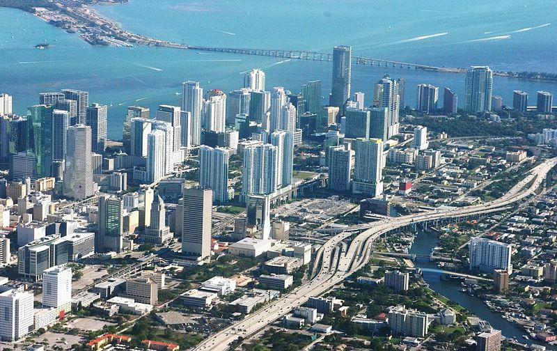 The Miami Experience - All inclusive Vivere una vacanza studio in Florida significa vivere un esperienza unica: The Miami Experience.