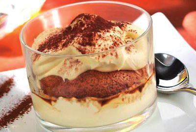 Latte Grassi: non idrogenati Crema Tiramisù (a freddo) DES-26 La CREMA TIRAMISU è un preparato istantaneo per preparare una crema liscia ed omogenea da utilizzare