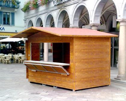 Linea Stand: gazebo e stand per fiere e mercatini IDEA OUTDOOR presenta a catalogo una linea completa di gazebo per eventi realizzati per essere il supporto ideale per l'organizzazione di fiere,