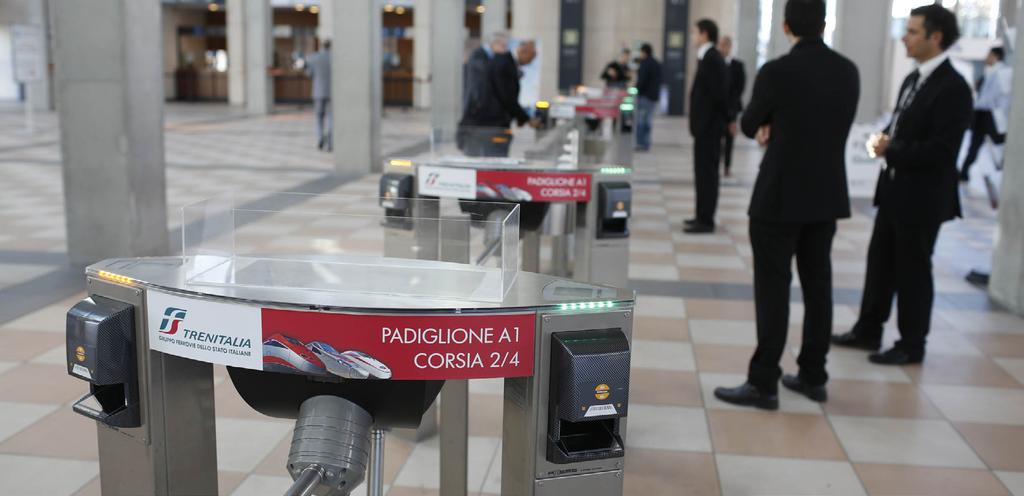 TORNELLI D INGRESSO / TURNSTILES ENTRANCE Visibilità del marchio aziendale sui tornelli posizionati all ingresso Ovest. / Corporate brand visibility on the turnstiles of the West Hall.