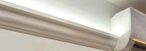 CARATTERISTICHE TECNICHE: FONDO CANALINA IN PVC COPERCHIO CANALINA IN ALLUMINIO VERNICIATO BIANCO LUNGHEZZA BARRA 2 mt PER INSTALLAZIONI MONO / DUAL SPLIT DISPONE DI 2 SEDI PER ALLOGGIAMENTO STRISCE