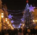 Natale 2009 a San Giovanni Rotondo Il programma allestito dal Comune e dalla Pro Loco E un Natale dedicato alle famiglie, e soprattutto ai bambini, quello organizzato dalla Pro Loco di San Giovanni