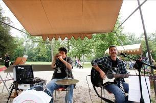 Attraverso un percorso che si sviluppa tra i magnifici Giardini della Reggia, il pubblico può assistere a tre straordinarie trasformazioni: quella ispirata alla storia di Driope