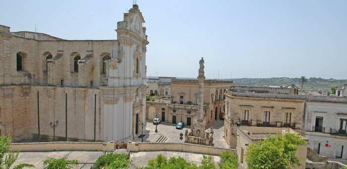 Barbarano 1) Ipogei di Leuca Piccola 2) Castello dei Capece 3) Vore Presicce 1) Visita al centro storico 2) Visita agli Ipogei 3) Visita al Palazzo Ducale 4) Visita al Monastero di Santa Maria degli