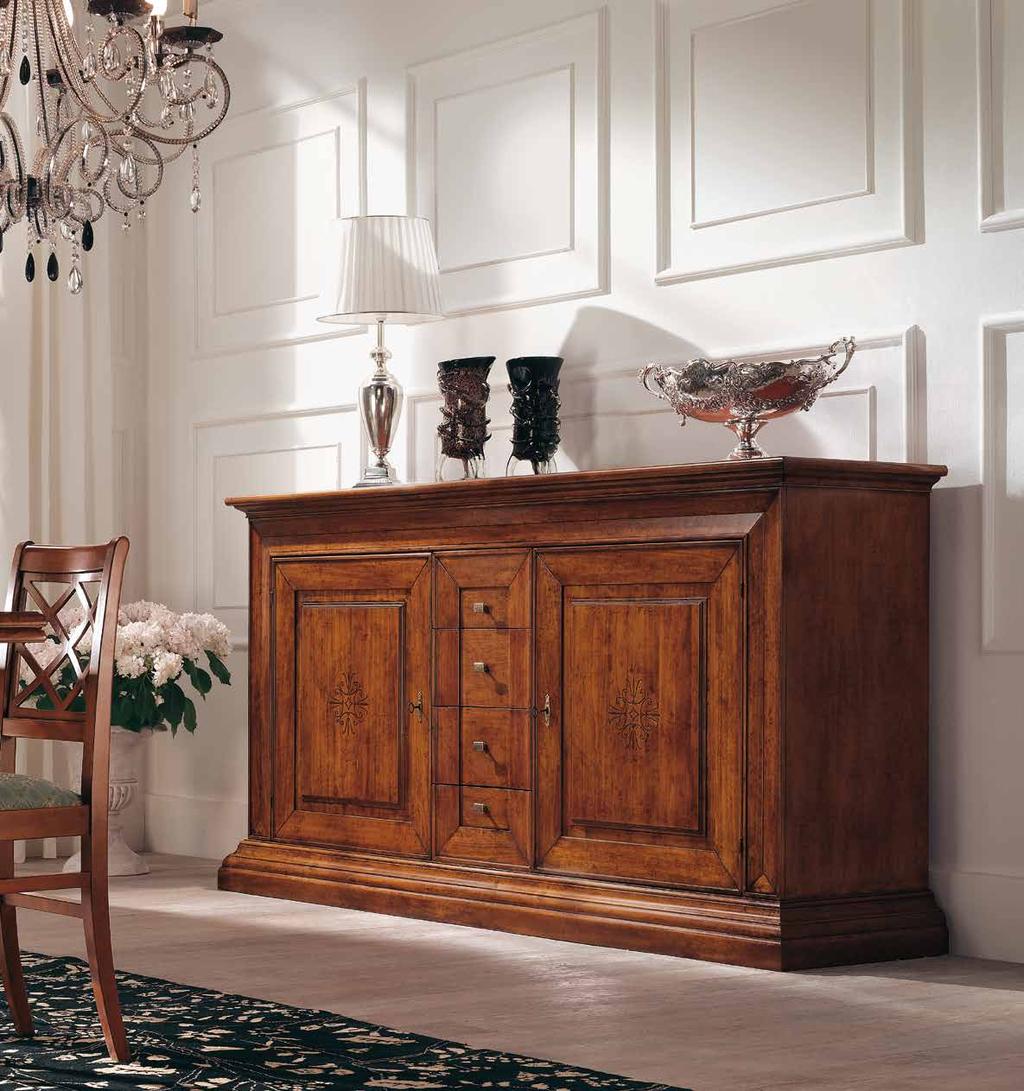 giorno art. 840 Credenzone con bugna intagliata 2 ante 4 cassetti e segreto Sideboard L. 225 H. 118 P.