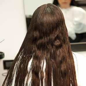 Treatment must be applied to dirty hair (leave hair unwashed for two days before applying). Do not shampoo before the treatment.