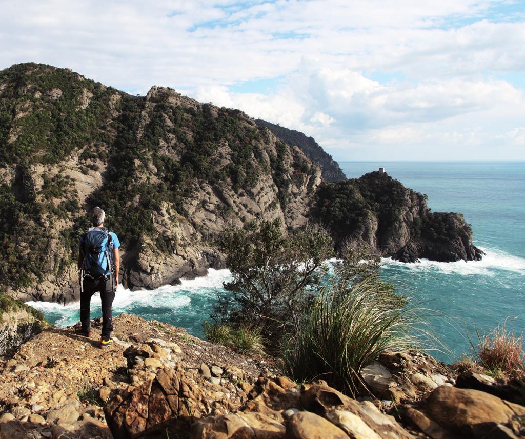 collanasentierid autore 16 Escursioni a Levante Moneglia, Sestri, Golfo del