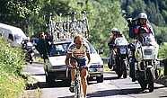 L ITALIA, RAGAZZI» Vasco Pratolini, inviato al Giro d Italia 947, scrisse: «Scoprirò l Italia, ragazzi, seguendo i Gino, i Fausto, i Vito!