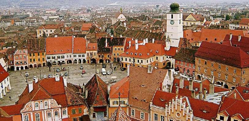 A 30 km da Bran incontreremo Brasov, città medievale conosciuta come la città della corona, la città dei mercanti e degli artigiani.