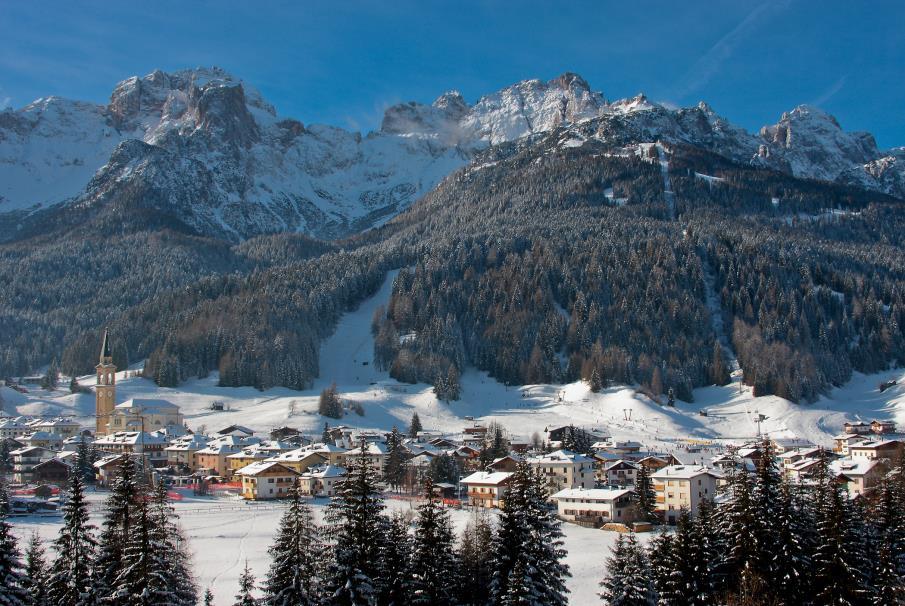 A due passi dall Hotel esiste un anello di fondo omologato che raggiunge la stupenda zona di Valgrande ove la natura ha perfezionato la sua presenza con le sorgenti naturali d acqua solforosa e