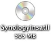 Installazione da Mac OS X 1 Inserire il CD di installazione sul proprio computer, quindi fare doppio clic sull'icona SynologyInstall sul desktop.