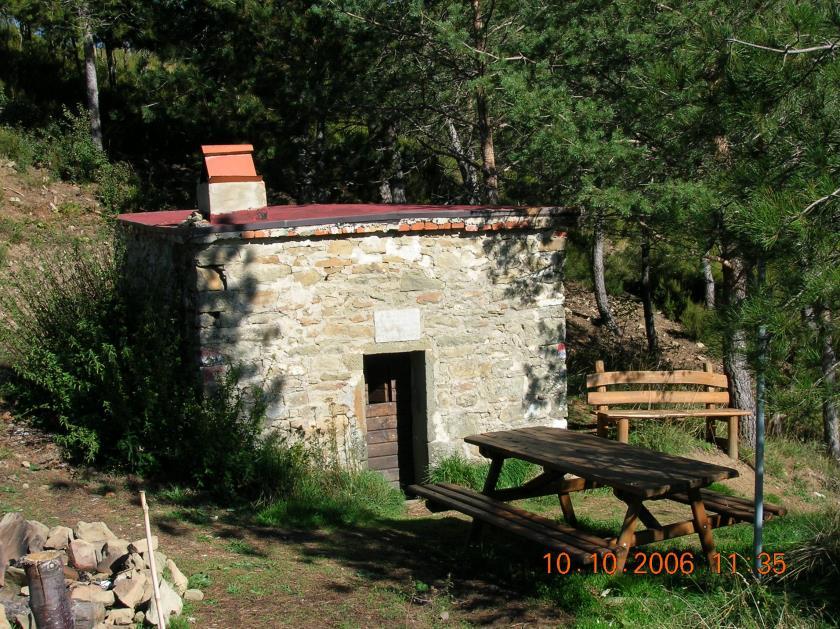 Capanna di Massa Nera Il bivacco Capanna di Massa Nera si trova nel Complesso Forestale Regionale Foresta di S.