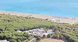 E VACANZA SICILIA MONTAGNACALABRIA MONTAGNAPACCHETTI (CALABRIA E SICILIA) HOTEL VOLO + HOTEL VOLO + TRASFERIMENTI Capriccioli Calabria beach hibiscus81 Su un ampia spiaggia, fino a 5 posti SIBARI
