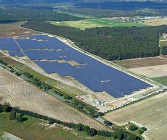 REFERENZE ROTTERDAM, PAESI BASSI 822 kwp BAROSSA VALLEY SA, AUSTRALIA 90 kwp CANHA, PORTOGALLO 13,3 MWp STOWBRIDGE, GRAN BRETAGNA 24,3 MWp Il parco solare più grande di Rotterdam è stato costruito