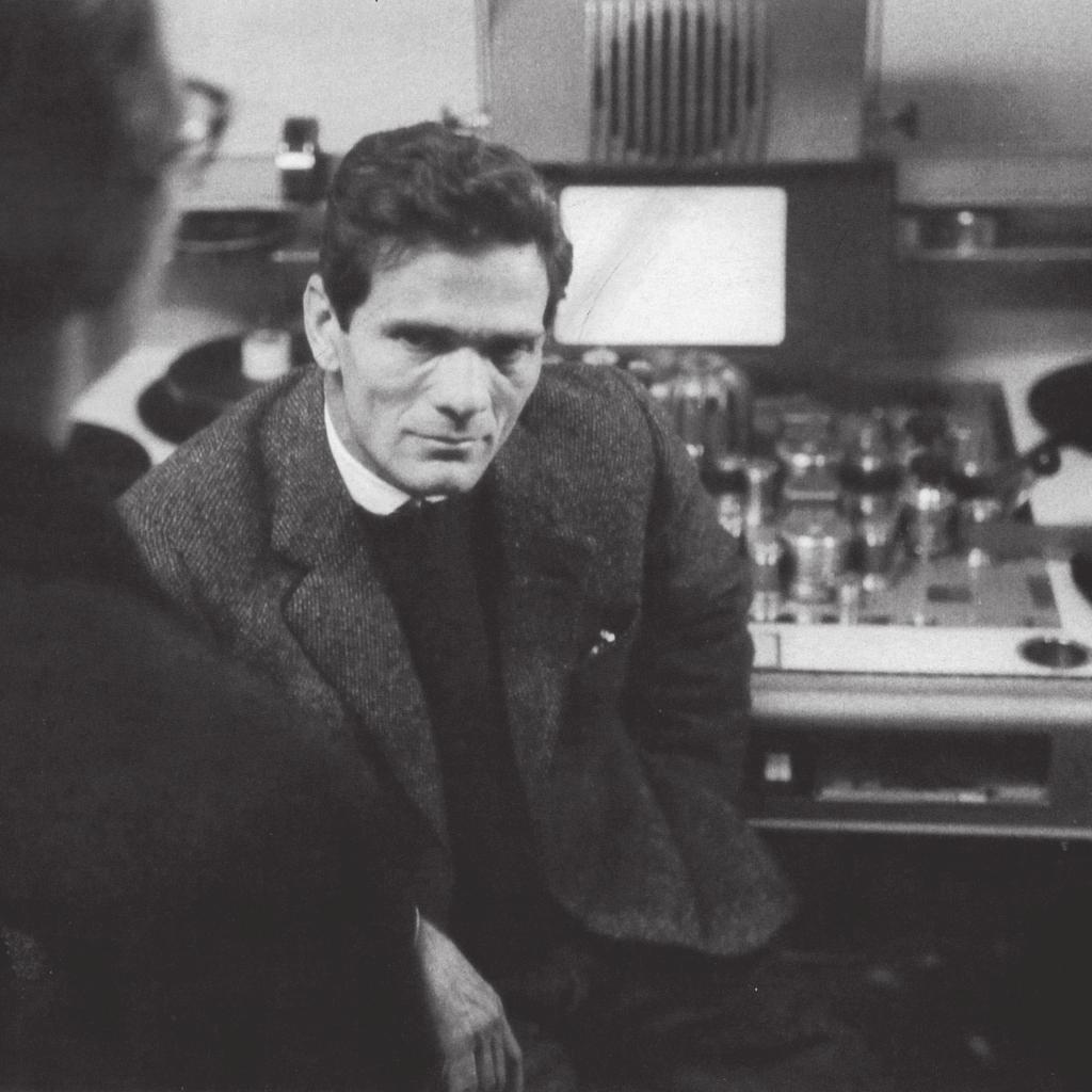 Sl. 1: Pasolini za vrijeme montaže filma "La rabbia" (1963) (foto: M. Dondero).