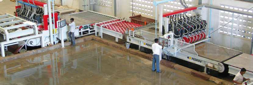 The control panel of the trimming machine for slabs allows the access to all the machine functioning.