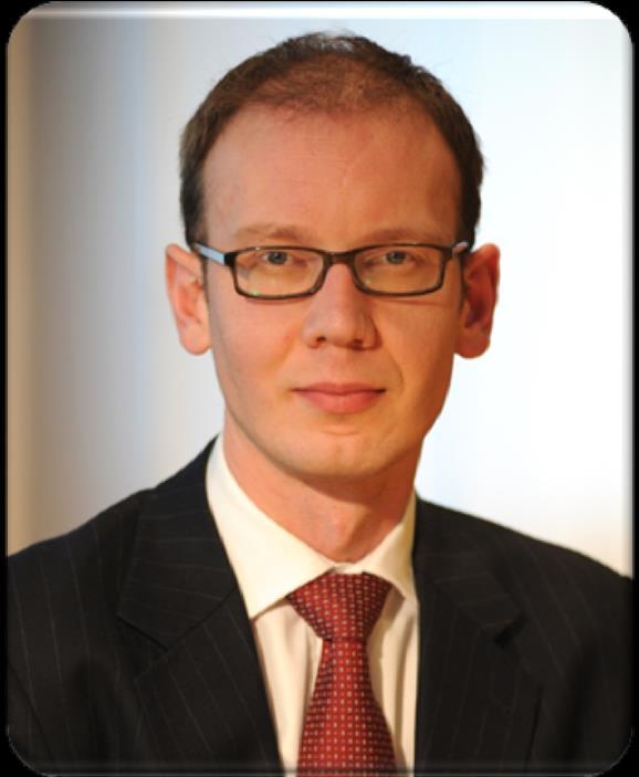 James Tomlins Biografia James Tomlins è entrato in M&G nel 2011 e nel corso dello stesso anno è stato nominato gestore di M&G European High Yield Bond Fund.