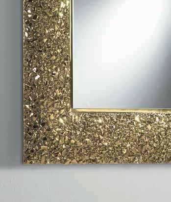specchio. Telaio posteriore in metallo per il fissaggio a parete faciltato. Glass mirror.