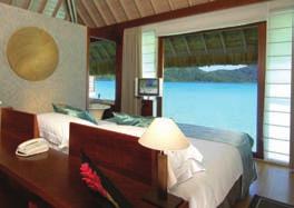 Intercontinental Le Moana Resort Bora Bora L intimo ed elegante resort è posizionato sulla spettacolare Punta Matira e dispone di 14 junior suite sulla spiaggia, 46 palafitte e 4 white overwater
