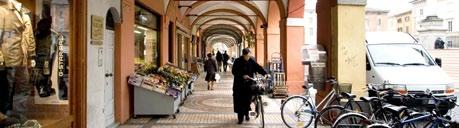 13 Scendendo al livello delle singole città l aumento dei km ciclabili è generalizzato in tutta la regione, tranne che a Imola e a Faenza, che vedono una diminuzione dal 2007 al 2011.
