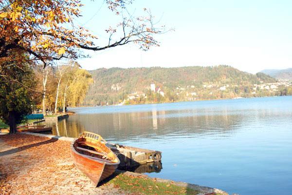 Giorno 3: Oberdrauburg Weißensee (lago) Feistritz, circa 75 km (1.000 m di dislivello) Appena in sella Vi aspetta la prima salita in direzione del lago Weissen(see).